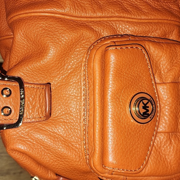 M.K. Shoulder Bag - Picture 5 of 10